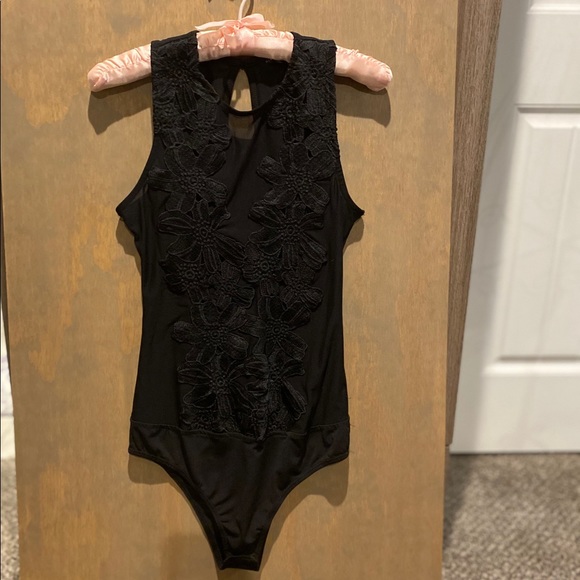 Haute Monde Tops - Haute Monde black lace body suit